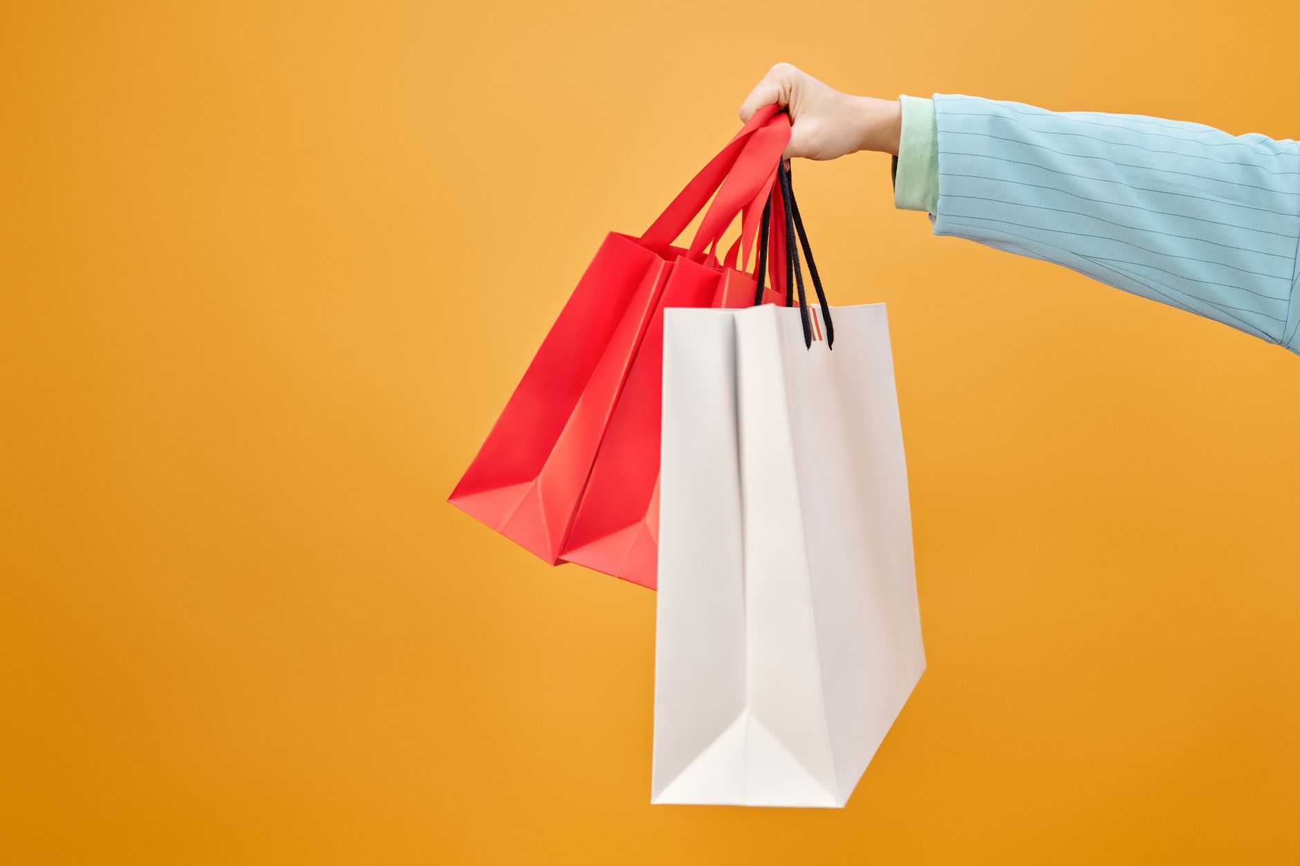 Perbandingan harga produk antara Amazon dan Shopee memudahkan konsumen menemukan penawaran terbaik.
