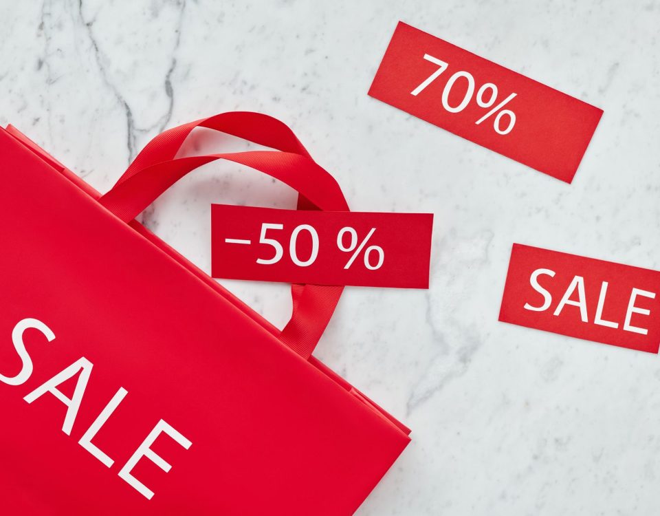 Gambar kode voucher Tokopedia untuk gratis ongkir, menampilkan promo diskon pengiriman tanpa biaya.