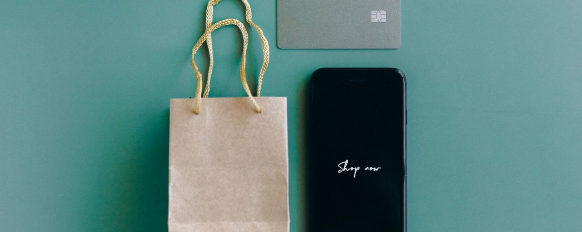 Toko online modern dengan berbagai produk untuk dibeli
