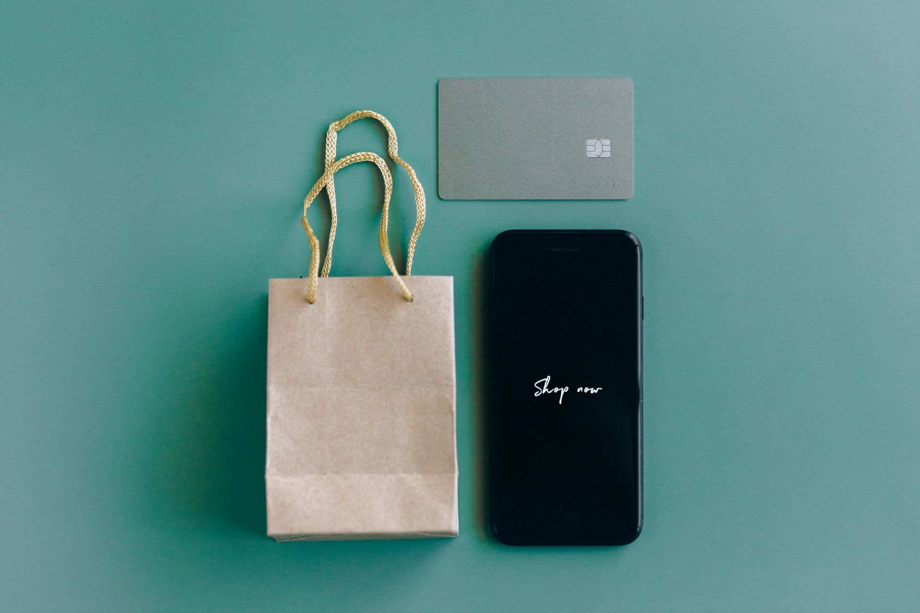 Toko online modern dengan berbagai produk untuk dibeli