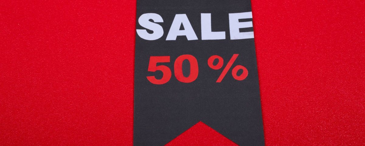 Gambar kode promo Tokopedia dengan diskon hingga 50% untuk produk fashion terbaru.