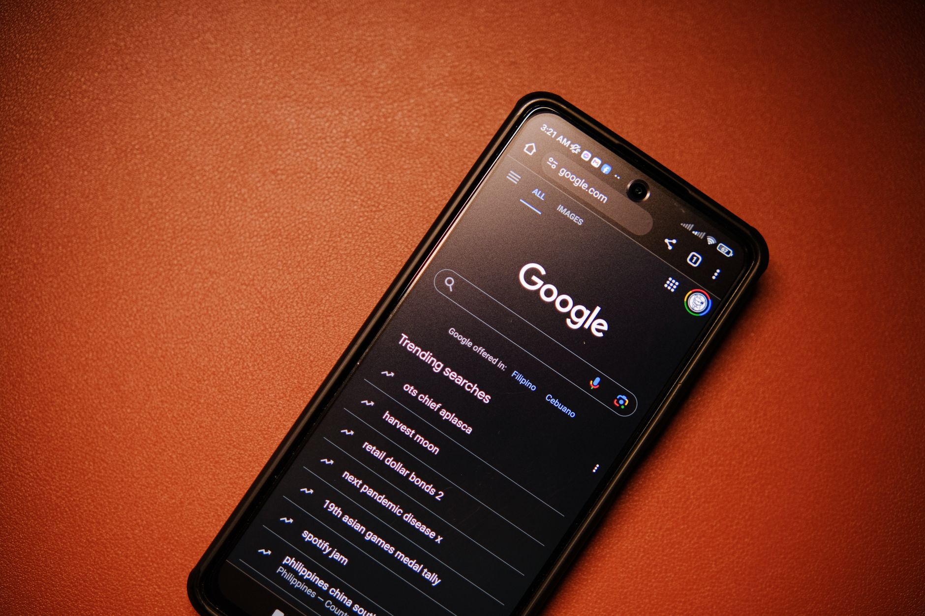 Tampilan email Gmail menampilkan notifikasi promo diskon Shopee untuk belanja hemat.