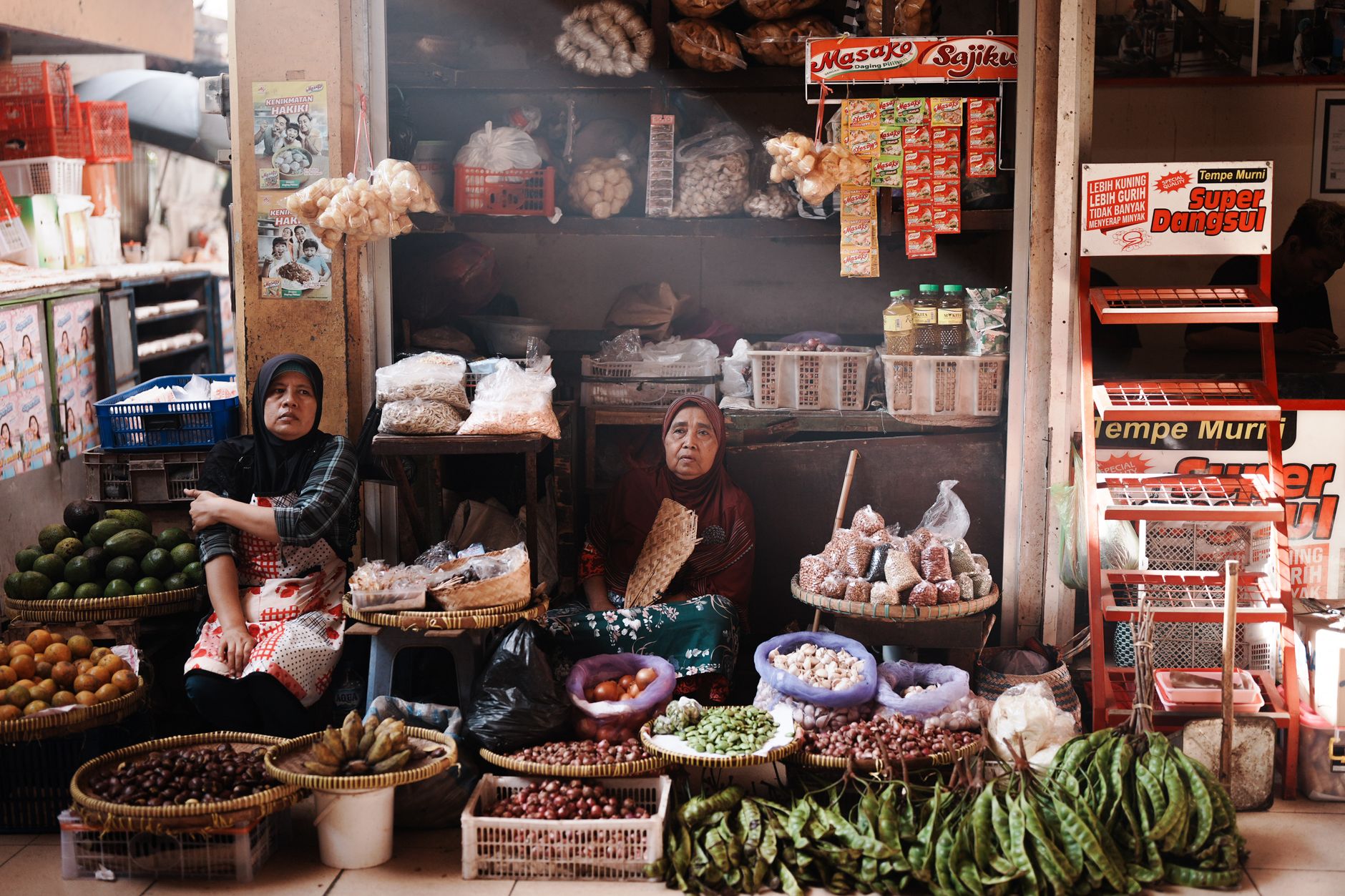 Tampilan dashboard Seller Center Shopee Indonesia untuk mengelola produk, pesanan, dan statistik penjualan.